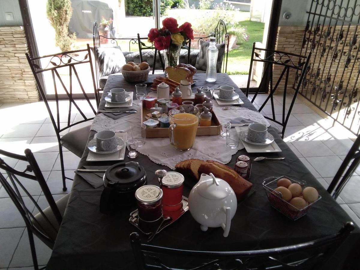 Bed and Breakfast Chez Michel et Josette à Le May-sur-Evre Extérieur photo